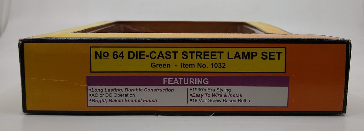 MTH 30-1032 O Scale Green Diecast Street Lamps # 64 (Set of 2)