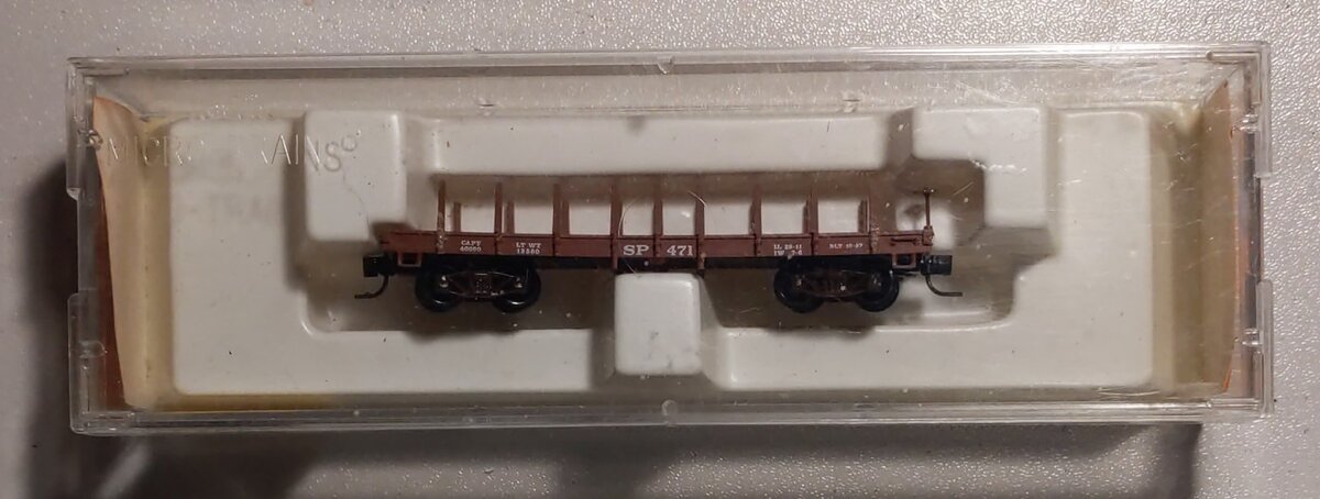 Micro-Trains 81000010 Nn3 Scale Southern Pacific Flat Car with Stakes #471 LN/Box