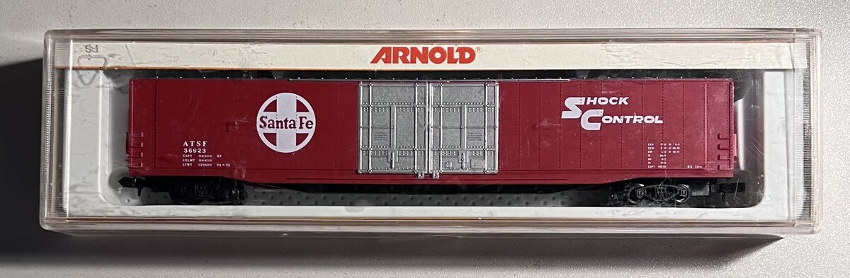 Arnold 5320 N Scale Santa Fe Shock Control Double Plug Door Boxcar #36923 LN/Box