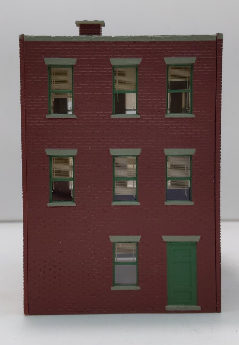 Walthers 931-807 HO Assembled 10th World Comics Building