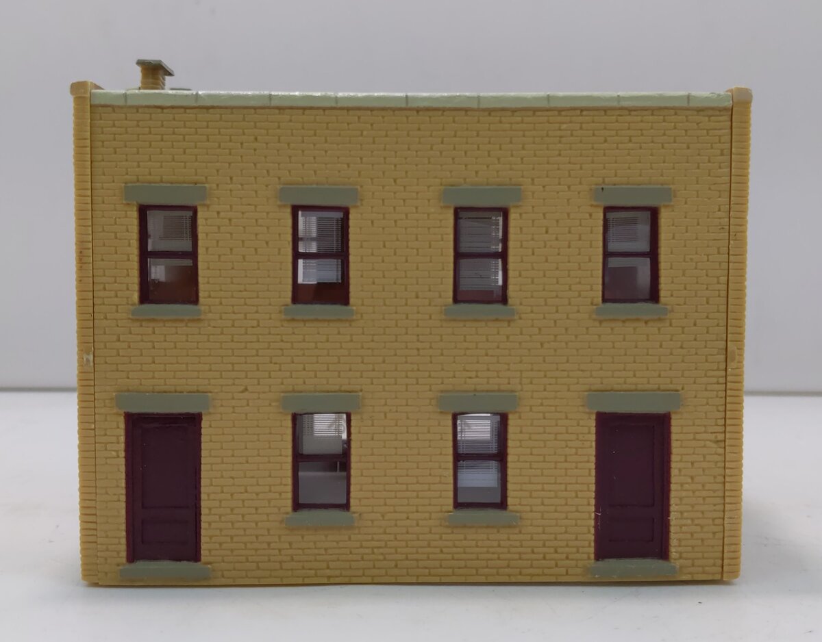 Walthers 931-812 HO Trainline Midtown Hardware Building Assembled
