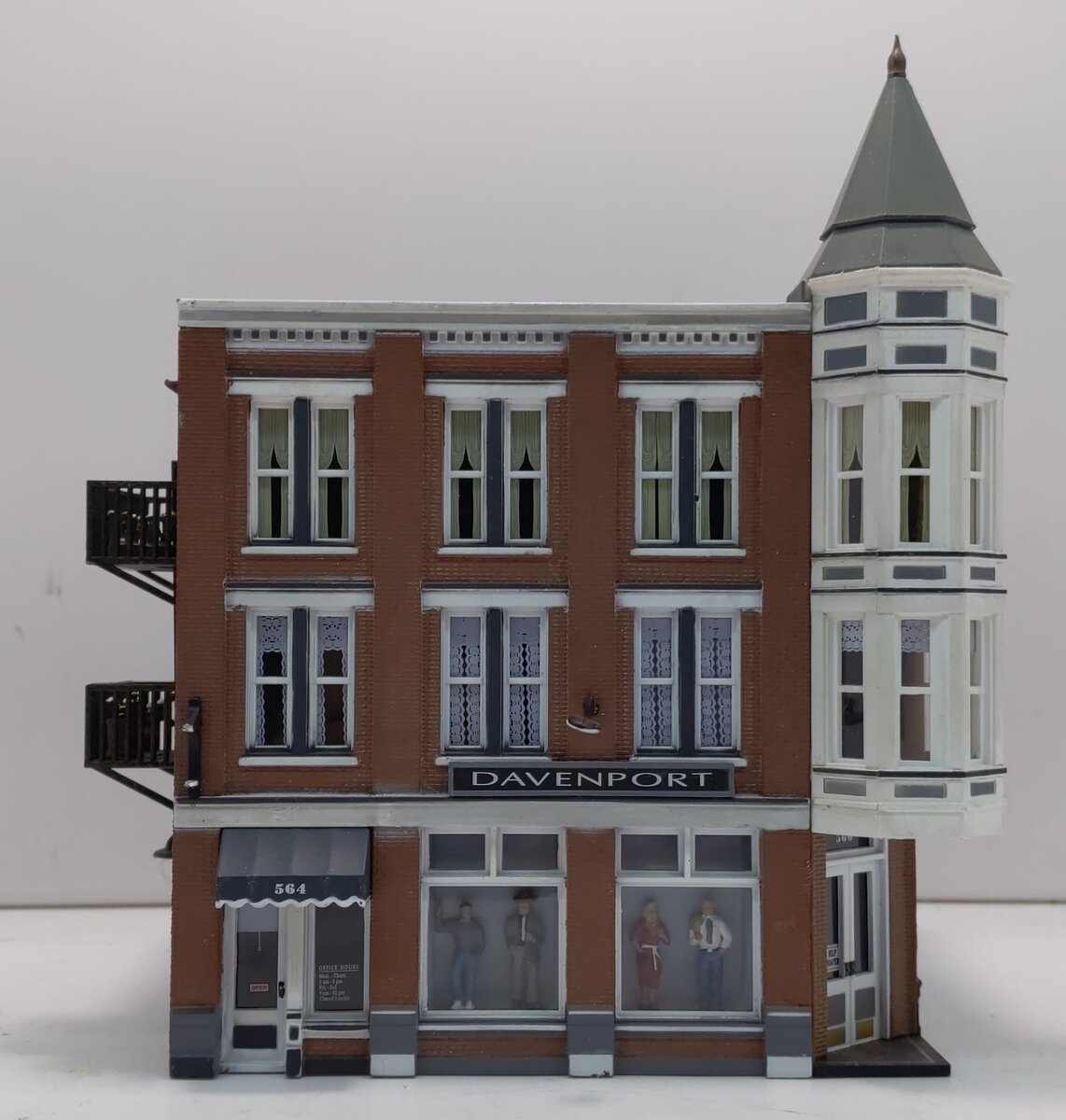 Woodland Scenics BR5039 HO Built-&-Ready Davenport Department Store Building
