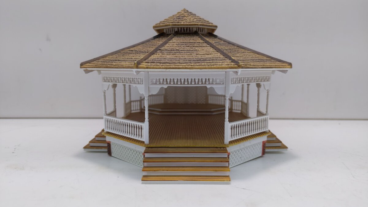 Woodland Scenics BR5035 HO Built-&-Ready Grand Gazebo Building