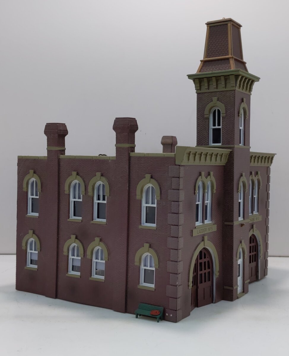 Woodland Scenics BR5034 HO Built-&-Ready Firehouse Building