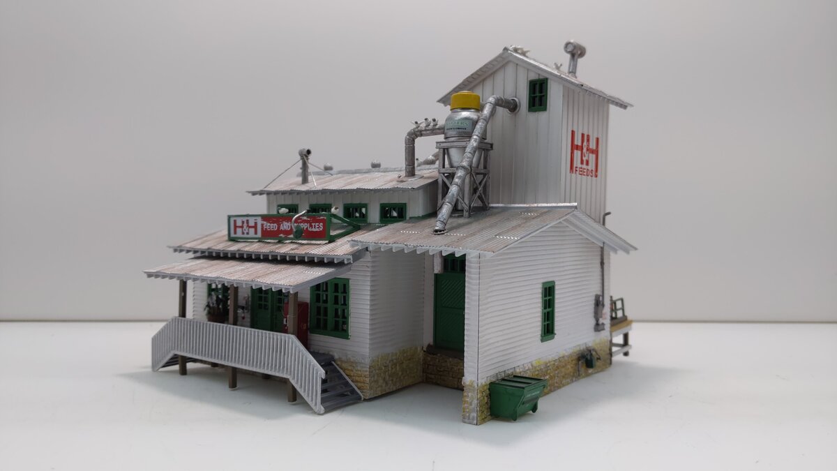 Woodland Scenics BR5059 HO Built-&-Ready H&H Feed Mill Building