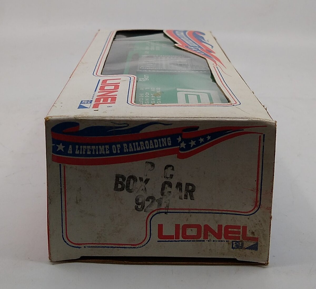 Lionel 6-9211 O Gauge Penn Central Boxcar