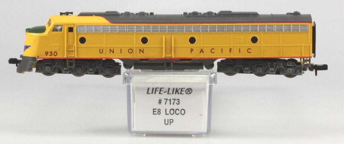 Life Like 7173 N Scale Union Pacific Diesel Locomotive #930 EX/Box