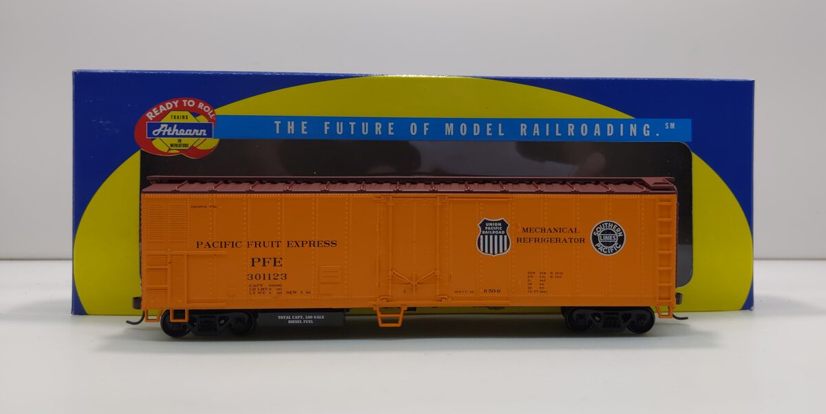 Athearn 7553 HO Union Pacific Railroad 50' Smooth Side Reefer #301123 LN/Box