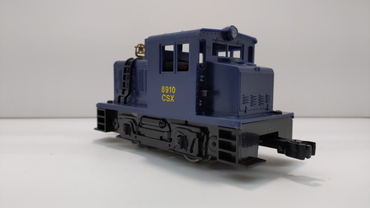 Lionel 6-18910 O Gauge CSX Industrial Diesel Switcher #8910 EX/Box