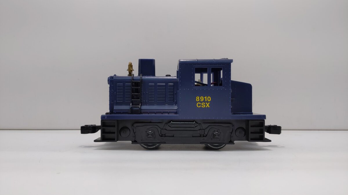 Lionel 6-18910 O Gauge CSX Industrial Diesel Switcher #8910 EX/Box