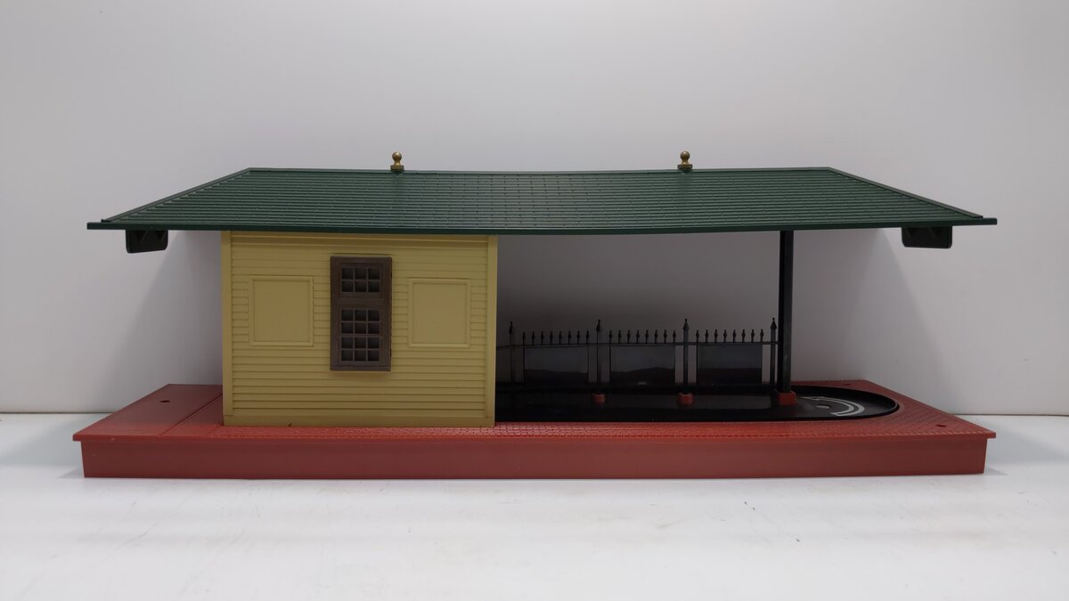 Lionel 6-2323 O Operating Freight Station LN/Box