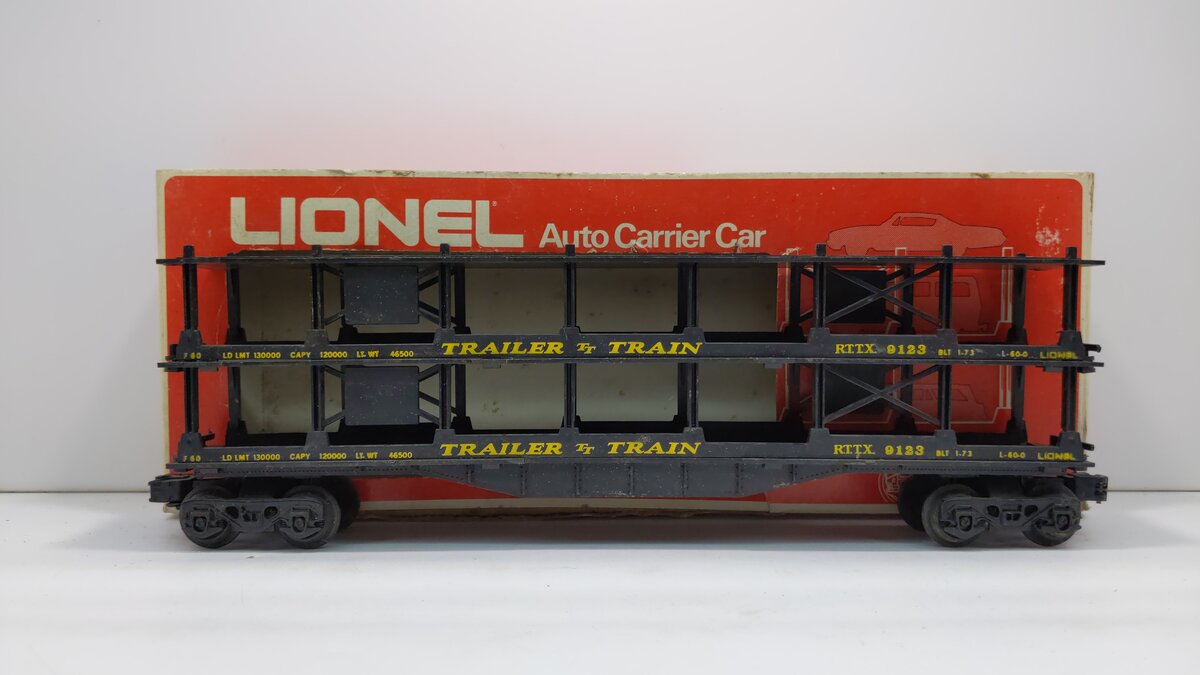 Lionel 6-9123 O Gauge Chesapeake and Ohio 3-Tier Auto Carrier Car LN/Box