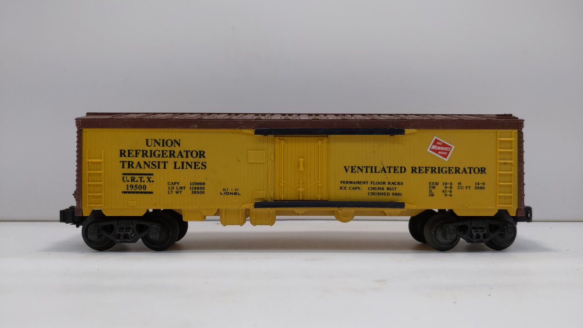 Lionel 6-19500 O Gauge Milwaukee Road Reefer Car #19500 NIB