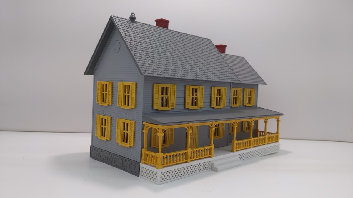 MTH 30-9001 O Scale Country House Building Gray w/ Yellow Shutters LN/Box