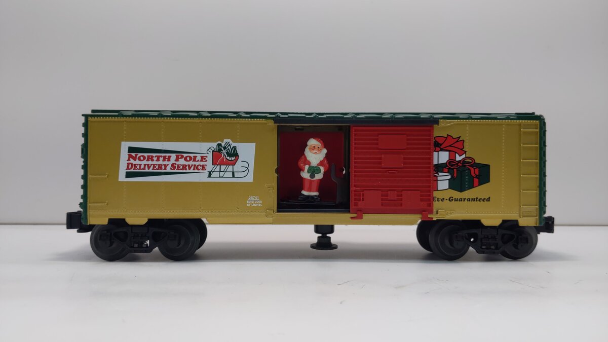 Lionel 6-26741 O Gauge Operating Santa Boxcar LN/Box