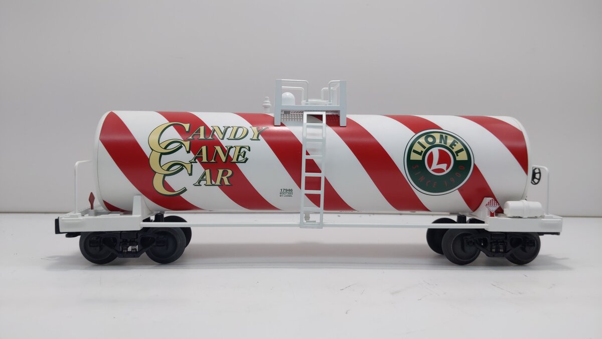 Lionel 6-17946 O Gauge Candy Cane Single Dome Tank Car LN/Box