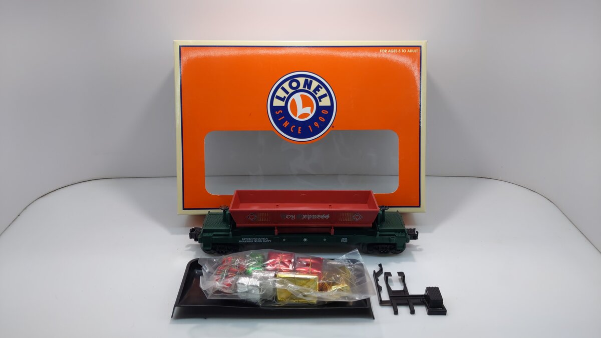 Lionel 6-26753 Operating Christmas Dump Car with Presents LN/Box