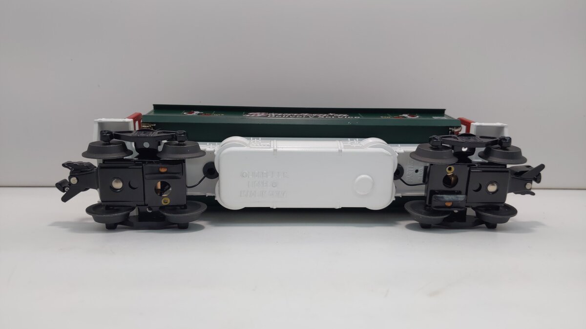 Lionel 6-26870 O Gauge Christmas Dump Car LN/Box