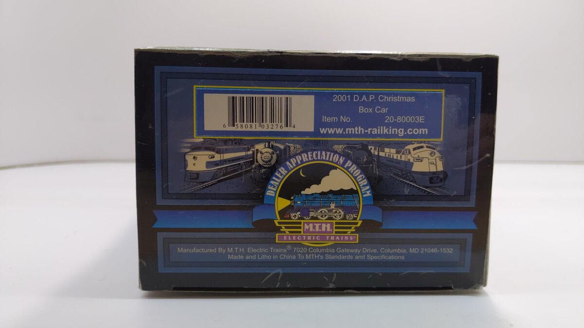 MTH 20-80003E O Gauge 2001 DAP Christmas Boxcar LN/Box