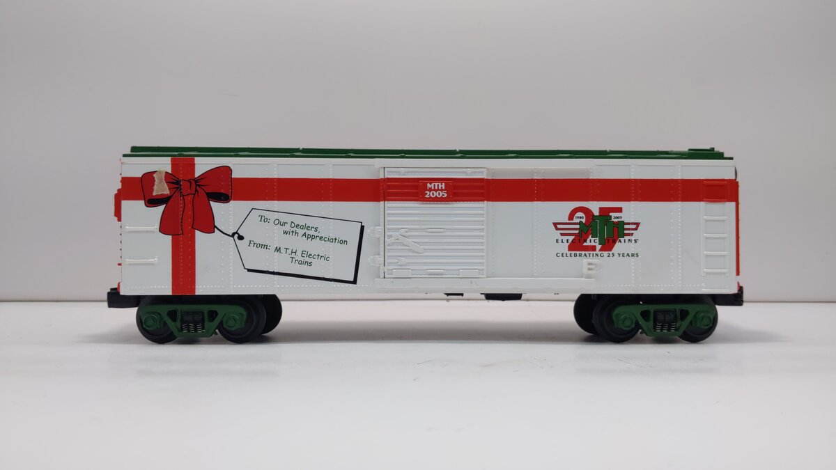 MTH 20-80006F O Gauge Christmas (DAP 2005) Box Car LN/Box