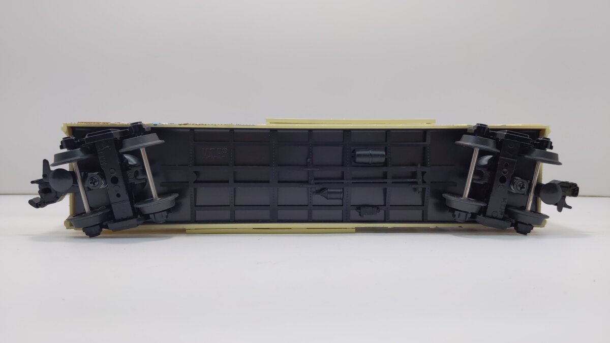 MTH 30-74183 O Gauge 2004 Holiday Boxcar LN/Box