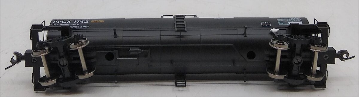 Atlas 1565-1 HO Scale PPGX 17,360 Gallon Tank Car #1742 LN/Box