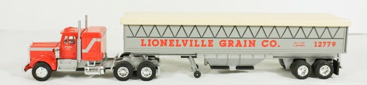 Lionel 6-12779 O Gauge Lionelville Grain Co. Grain Rig NIB