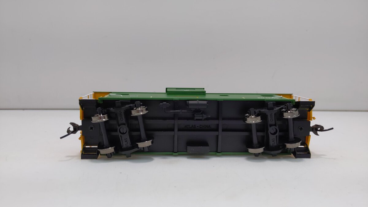 Atlas 20000556 HO Burlington Northern Santa Fe Extended Vision Caboose #12366