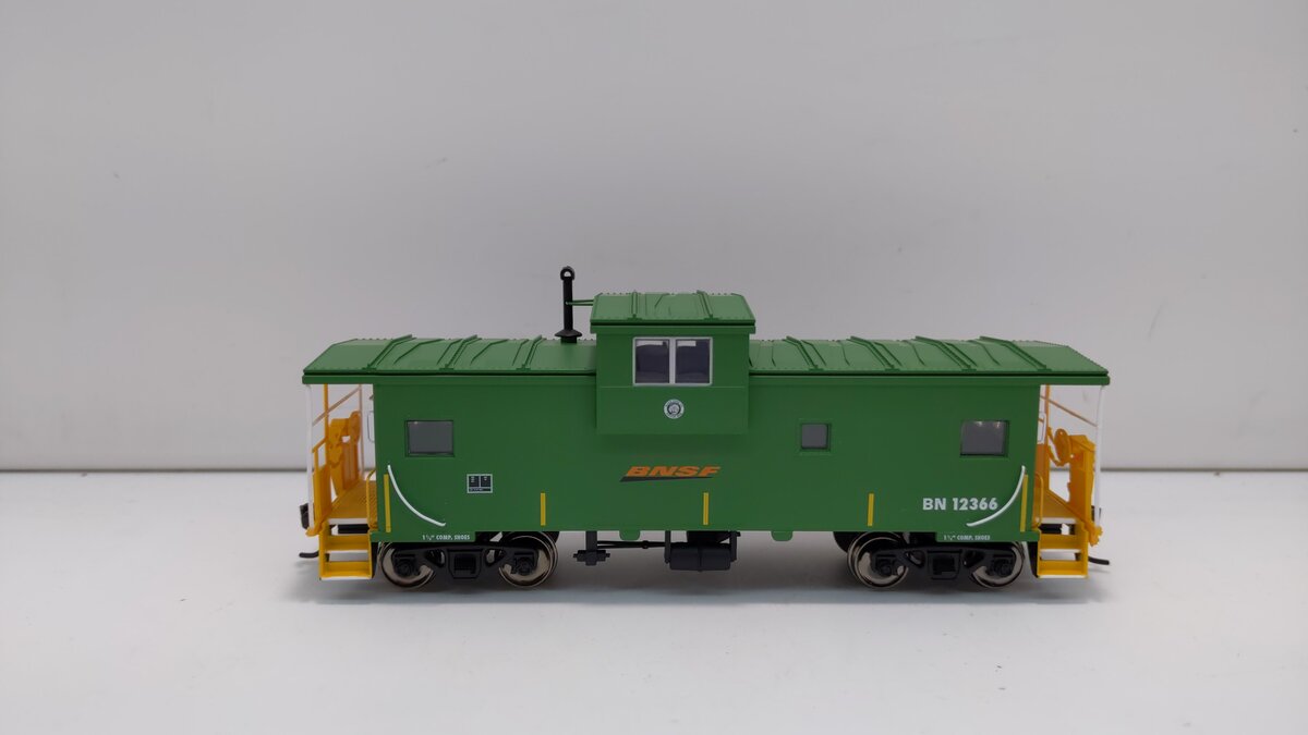 Atlas 20000556 HO Burlington Northern Santa Fe Extended Vision Caboose #12366