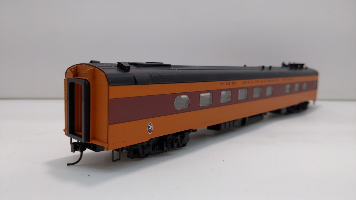 Walthers 932-9203 HO Scale Milwaukee Rd 1955 Twin Cities Hiawatha 48-Seat Diner LN/Box
