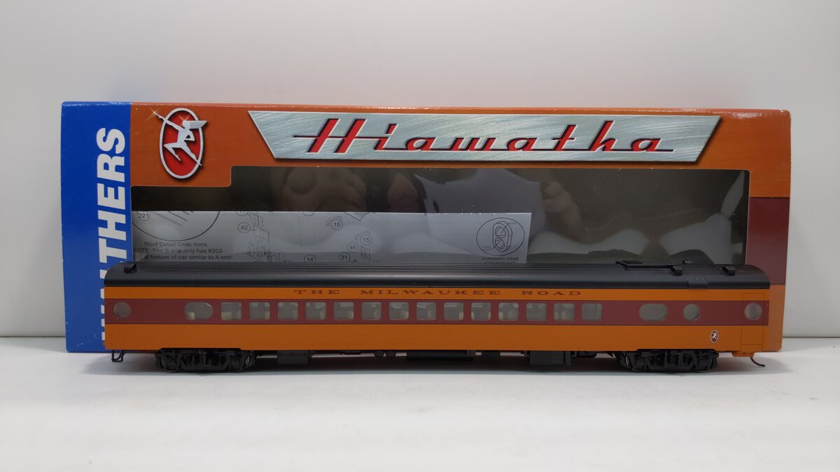Walthers 932-9205 HO Milwaukee Road 1955 Twin Cities Hiawatha 30-Seat Parlor Car LN/Box