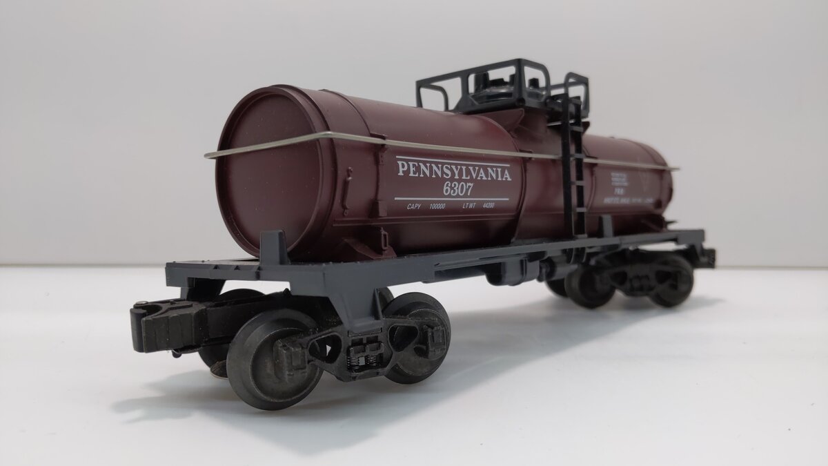 Lionel 6-6307 O Gauge Pennsylvania Single Dome Tank Car NIB