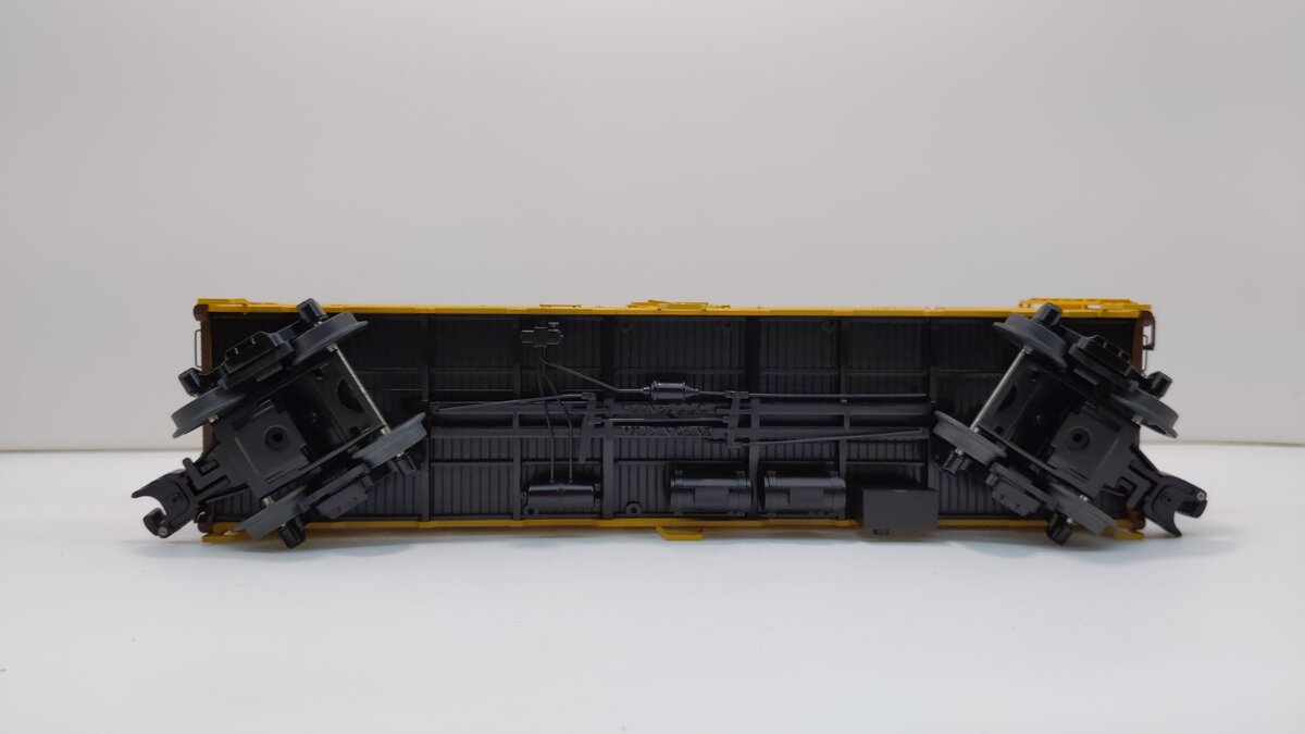 Lionel 6-17339 O Gauge Burlington Steel Sided Refrigerator Car #74825 LN/Box