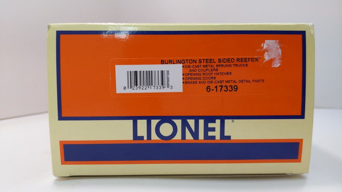 Lionel 6-17339 O Gauge Burlington Steel Sided Refrigerator Car #74825 LN/Box