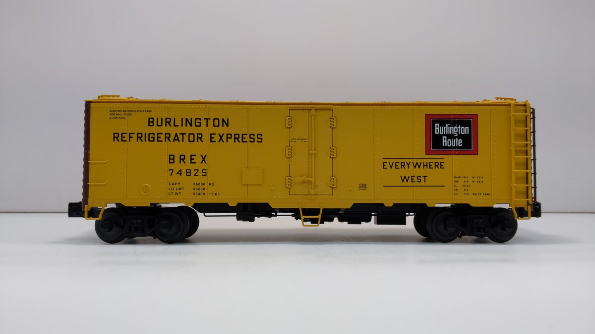Lionel 6-17339 O Gauge Burlington Steel Sided Refrigerator Car #74825 LN/Box
