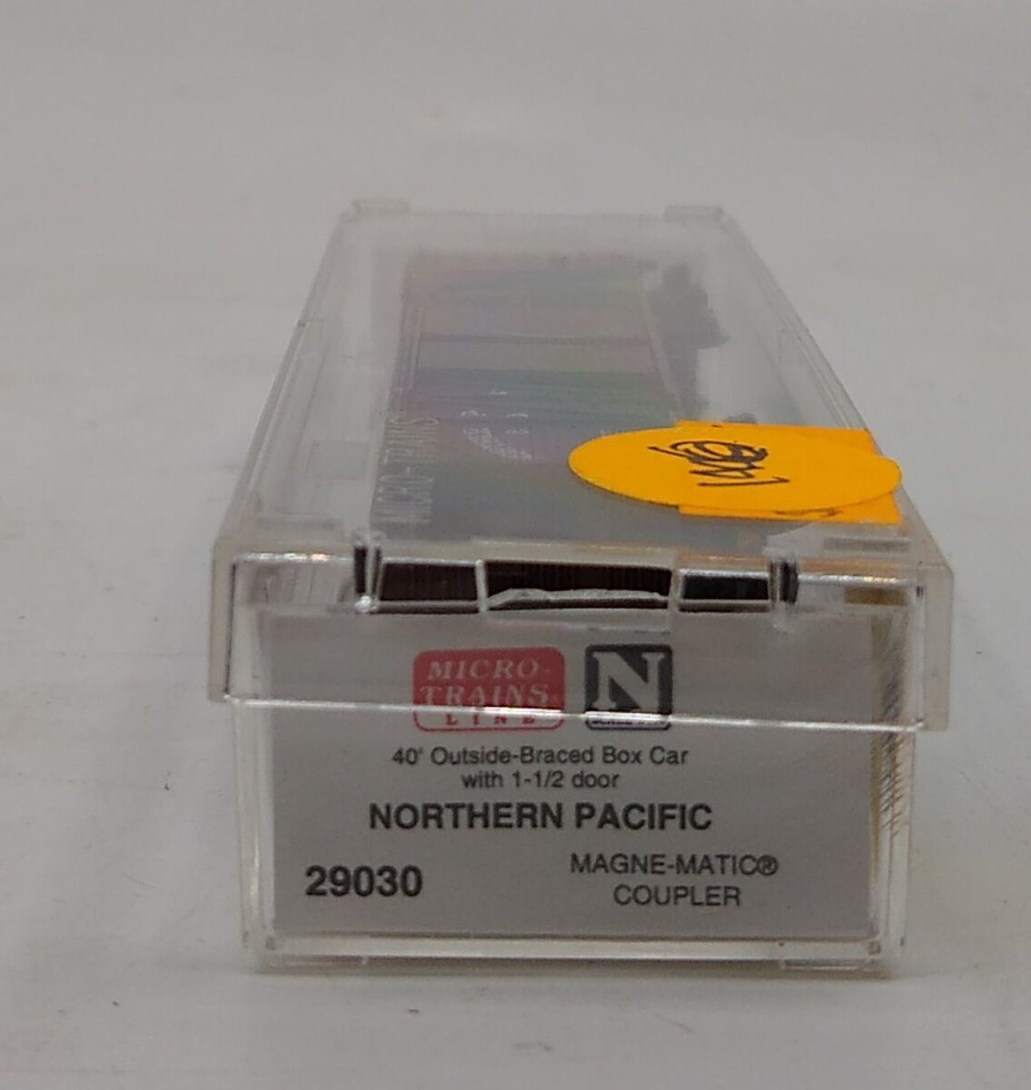 Micro-Trains 02900030 N NP 40' 1&1/2 Door Outside Braced Boxcar #8006