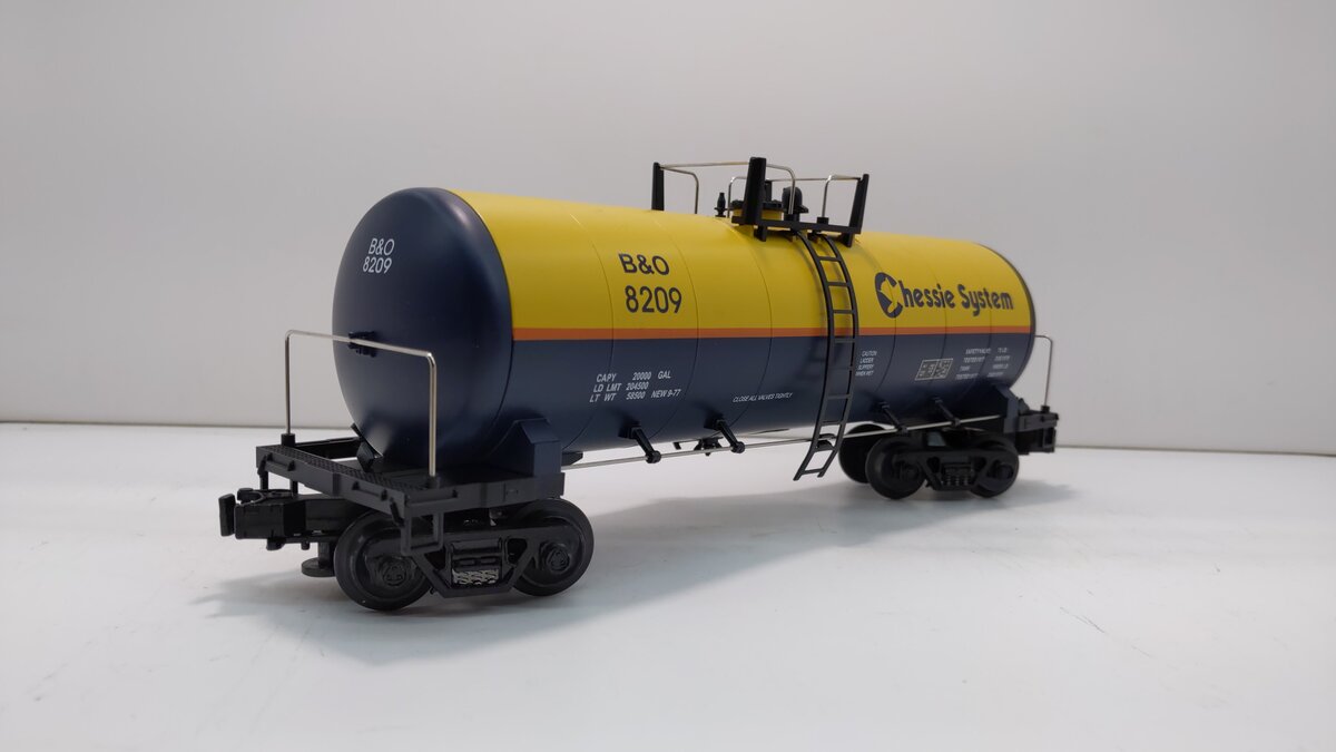 MTH 20-92007 O Gauge Chessie Tank Car #8209 LN/Box