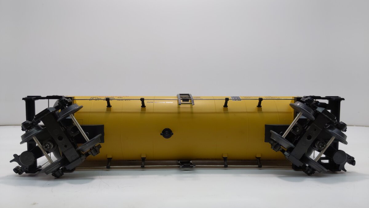 MTH 20-9205 O Gauge Union Pacific Unibody Tank Car #67890 LN/Box