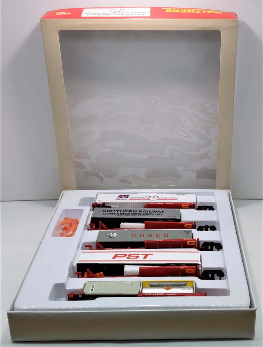 Walthers 932-13933 HO Santa Fe Ready To Run All-Purpose Spine Cars W/Containers