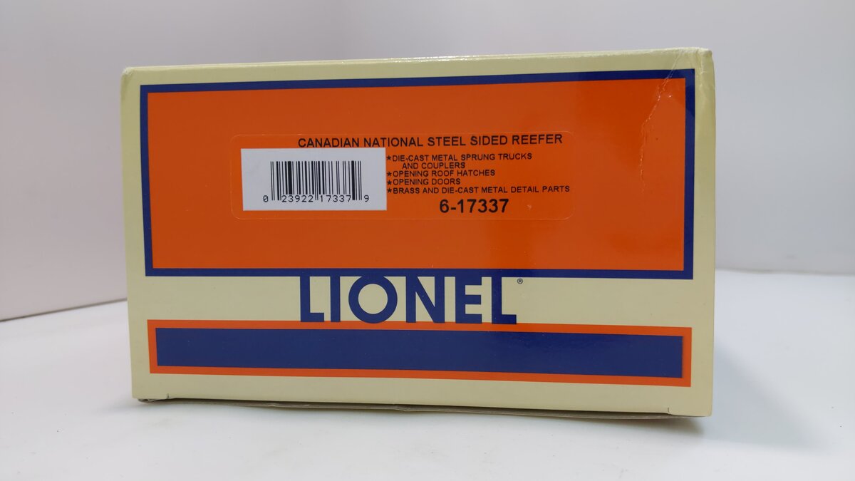 Lionel 6-17337 O Gauge Canadian National Steel Sided Refrigerator Car #209712 LN/Box