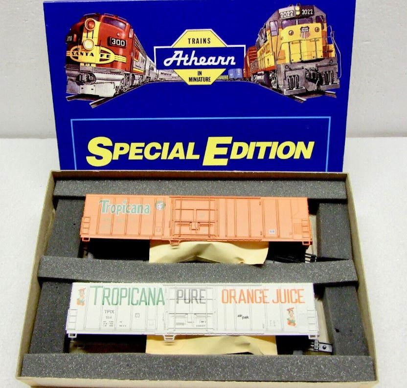 Athearn 2302 HO Tropicana 57' Reefer Car Kit (Set of 2)