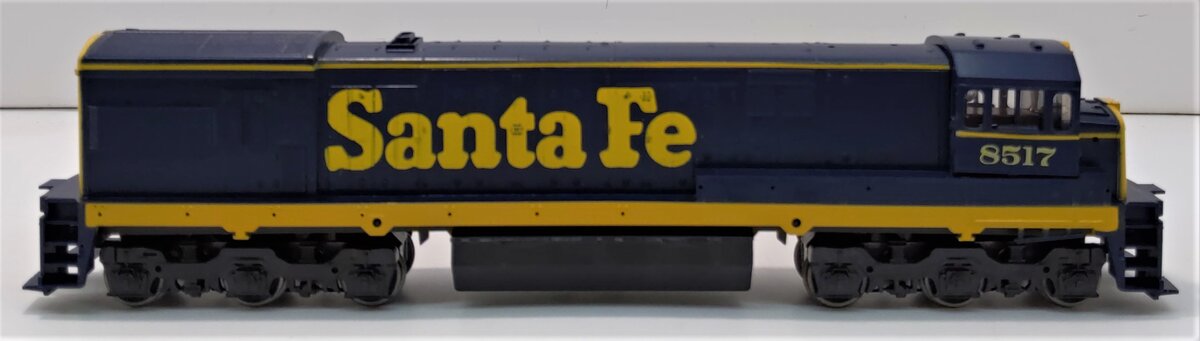 Athearn 3501 HO Scale Santa Fe U33C Powered Diesel Locomotive #8517
