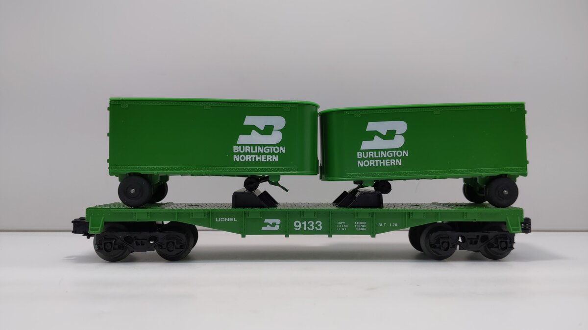 Lionel 6-9133 O Gauge Burlington Northern Flatcar #9133 with Trailers LN/Box