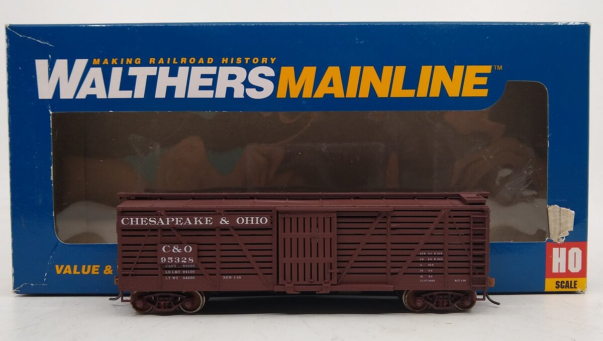 Walthers 910-61151 HO Scale C&O 40' Stock Car w/ Dreadnaught Ends #95328