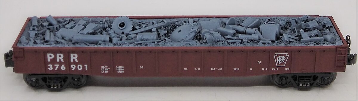MTH 30-7007C O Gauge Pennsylvania Gondola Car #376901 with Junk Load