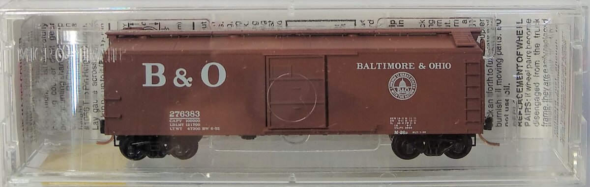 Micro-Trains 12000240 N B&O 40' Flat Panel Roof Single Door Boxcar #276383 EX/Box