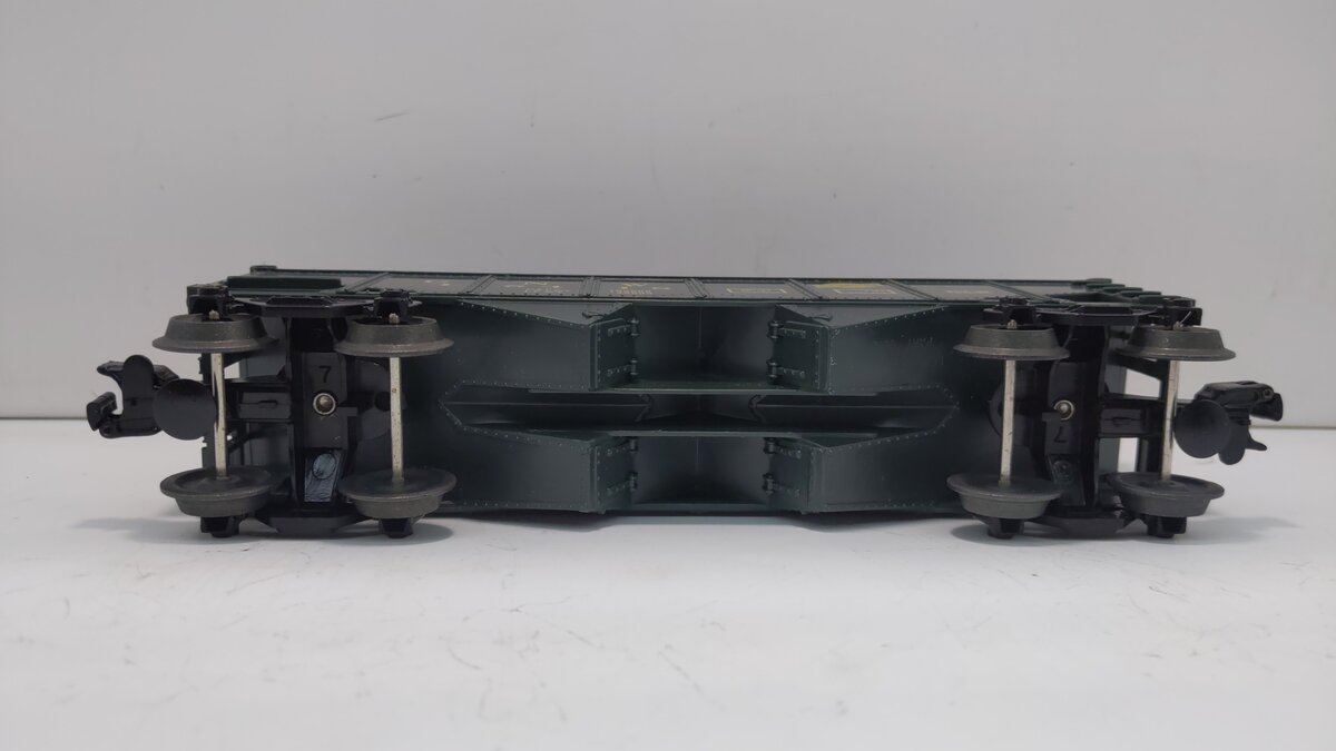 Lionel 6-16418 Chicago & North Western 2-Bay Hopper LN/Box
