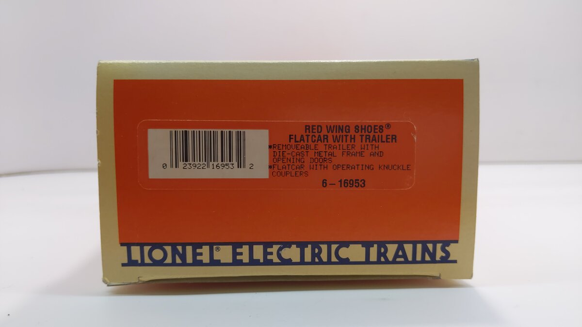 Lionel 6-16953 O Gauge New York Central Flatcar w/ Red Wing Shoes Trailer LN/Box