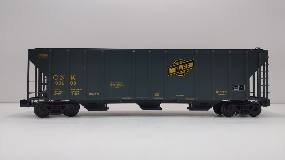 Lionel 6-27100 O Gauge Chicago and North Western PS-2 Hopper #96108 LN/Box
