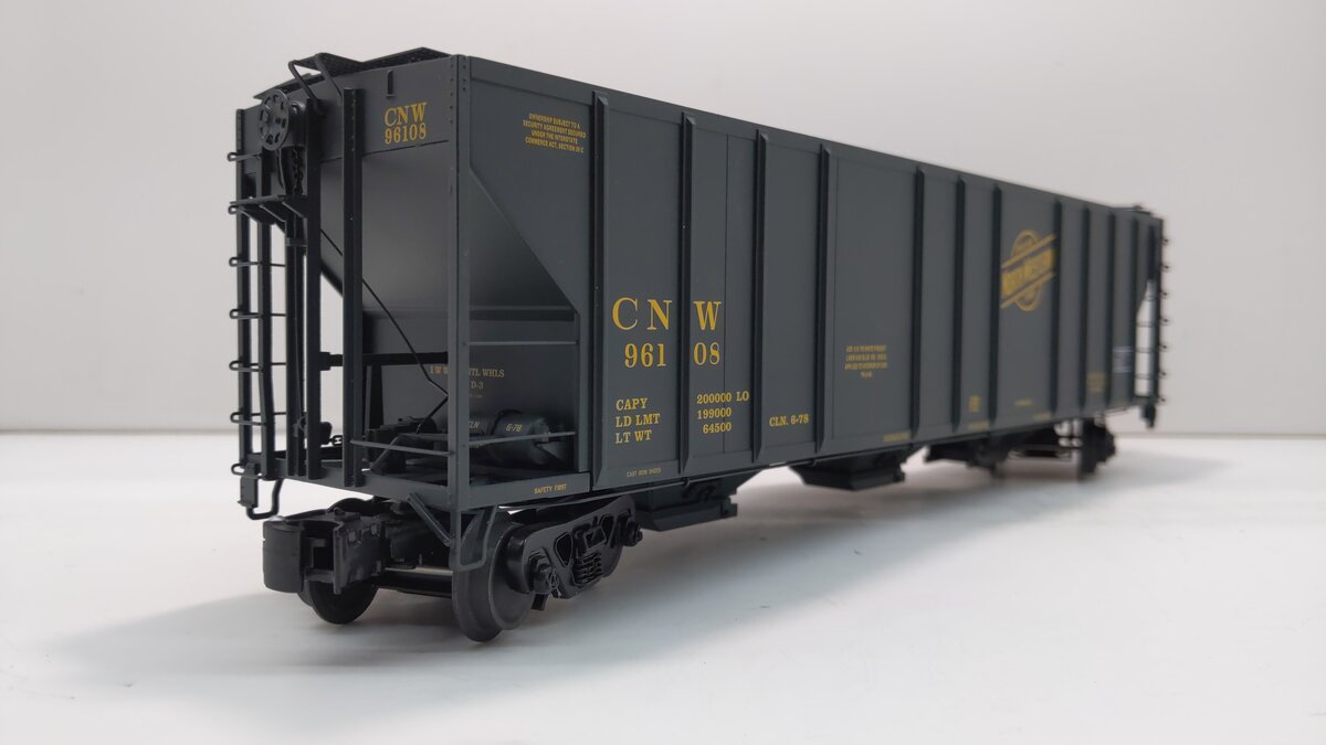 Lionel 6-27100 O Gauge Chicago and North Western PS-2 Hopper #96108 LN/Box
